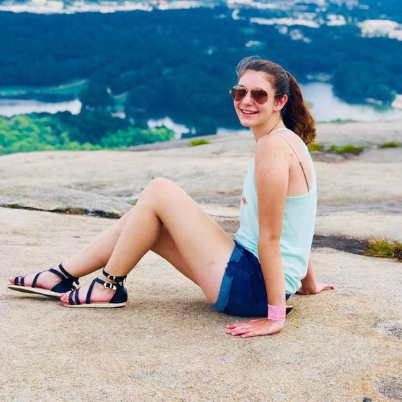 Meet your Posher, Abby - Picture 1 of 1